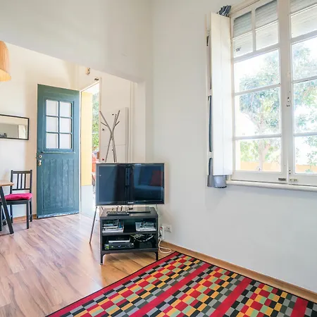 Bright Gomes Apartment